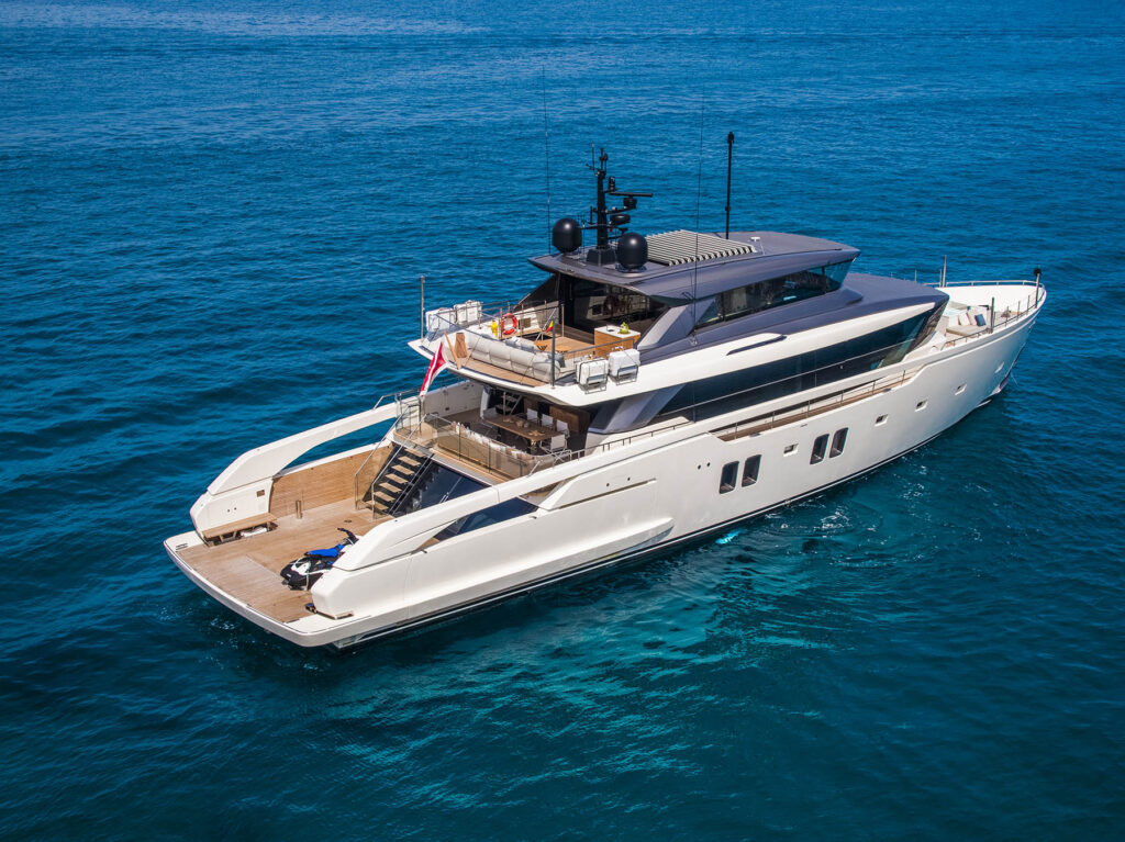 34 metre ON TIME Sanlorenzo yacht cruising in the Mediterranean