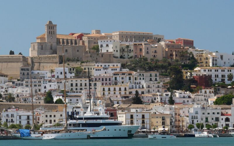 ibiza-yacht-itinerary-4-days