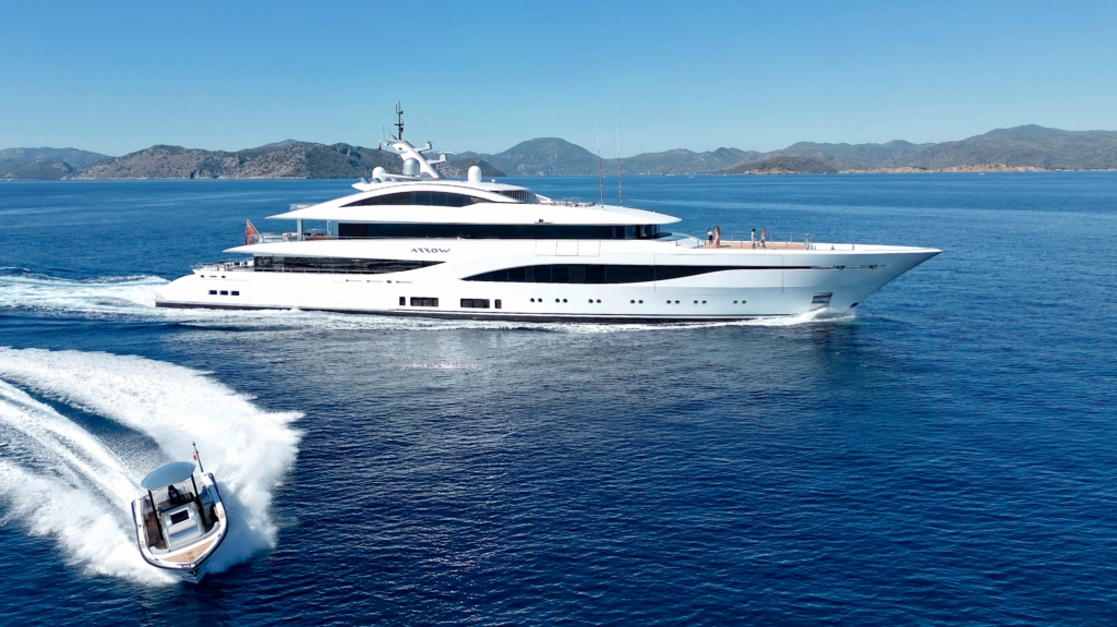 75m Feadship superyacht ARROW cruising with tender alongside